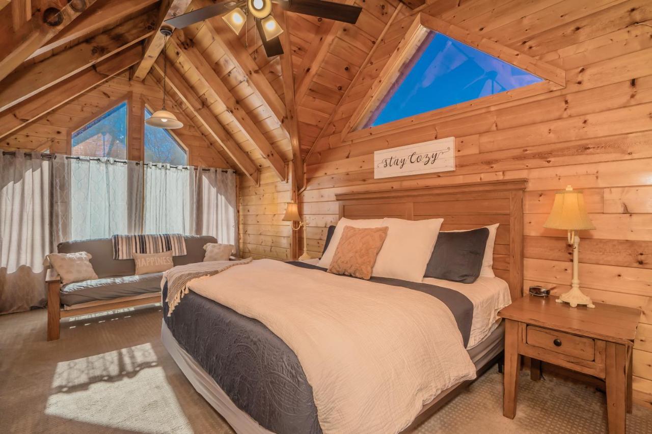 *Family Friendly Cabin Near Dollywood! Pigeon Forge Luaran gambar