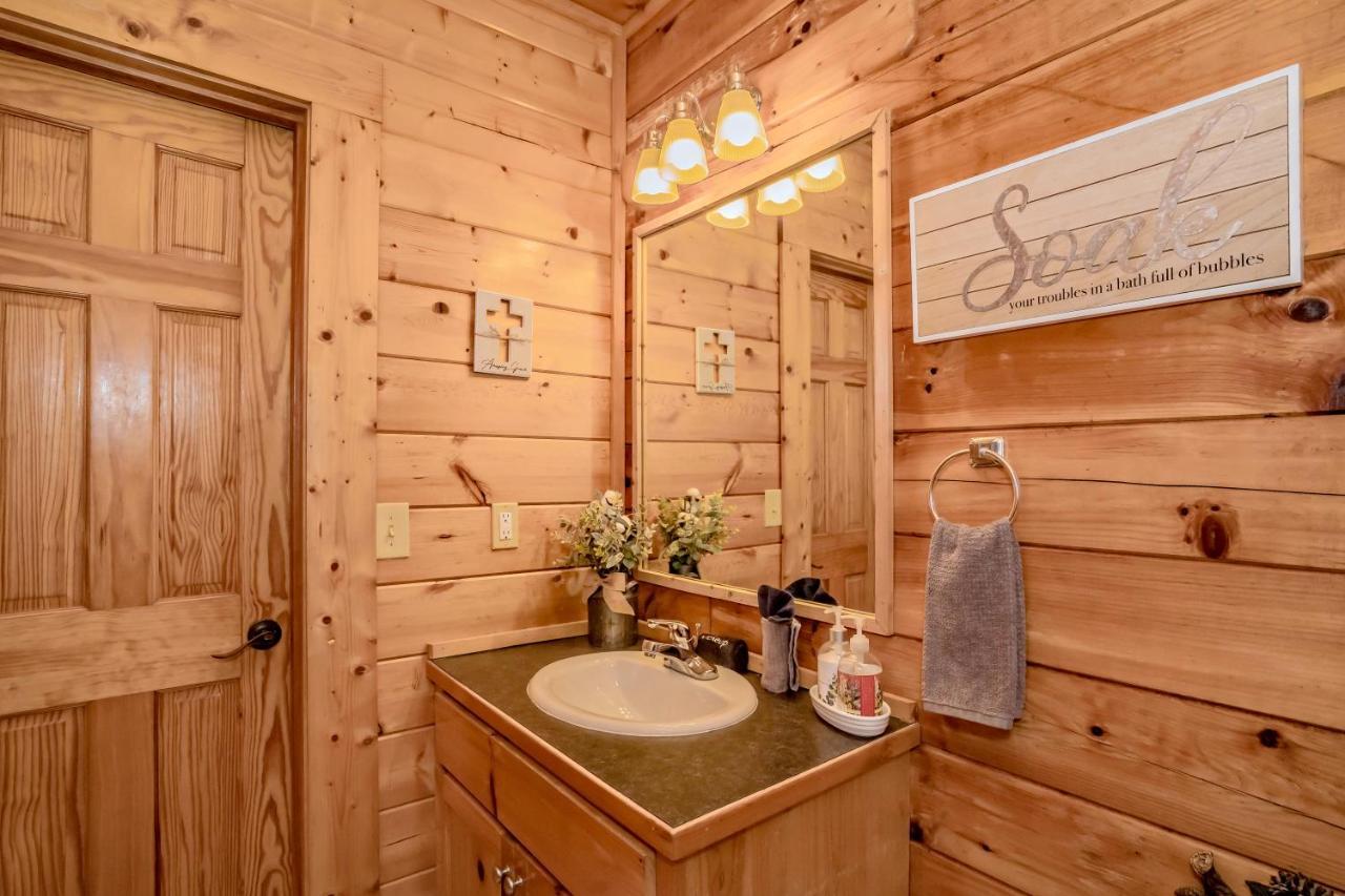 *Family Friendly Cabin Near Dollywood! Pigeon Forge Luaran gambar
