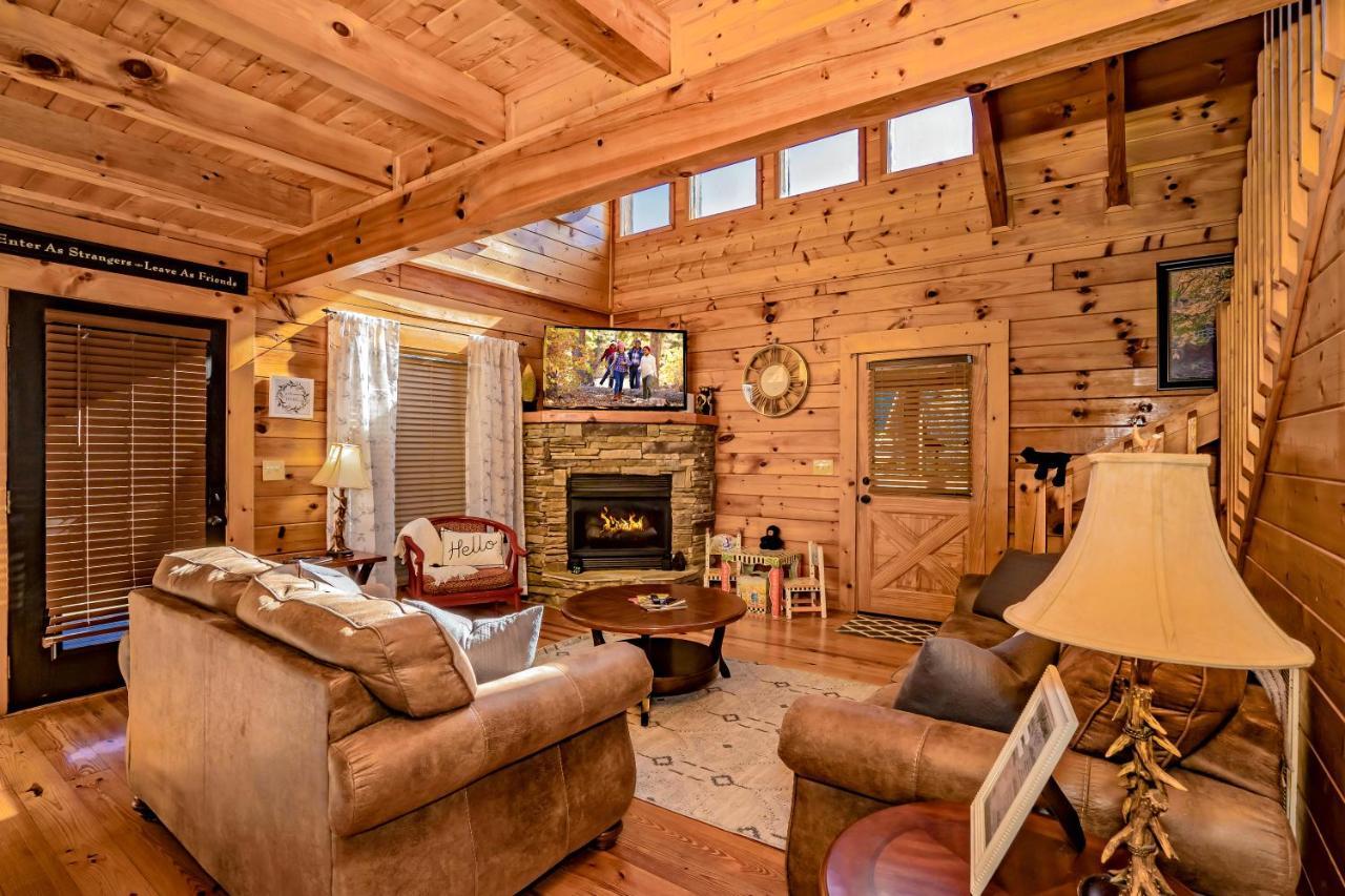 *Family Friendly Cabin Near Dollywood! Pigeon Forge Luaran gambar