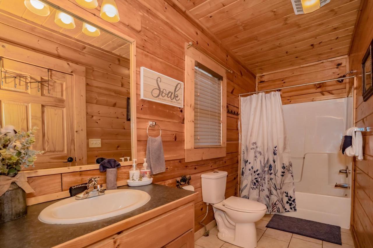 *Family Friendly Cabin Near Dollywood! Pigeon Forge Luaran gambar